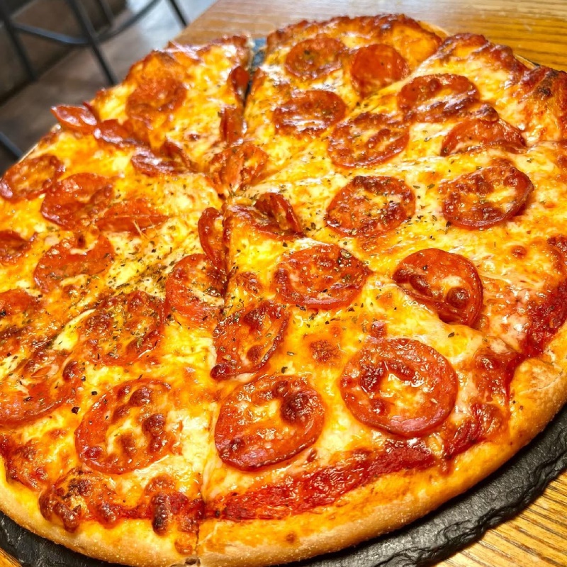 PoBoyz Diner and Grill Ayr Freshly Made Pizza 